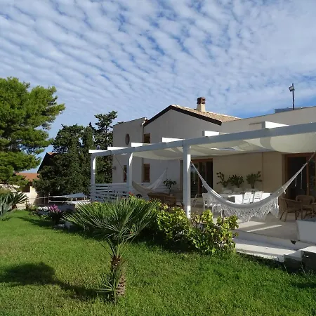 Guest house Anchise 38